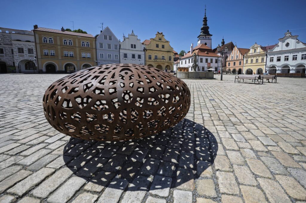 Háčkovaná čočka 